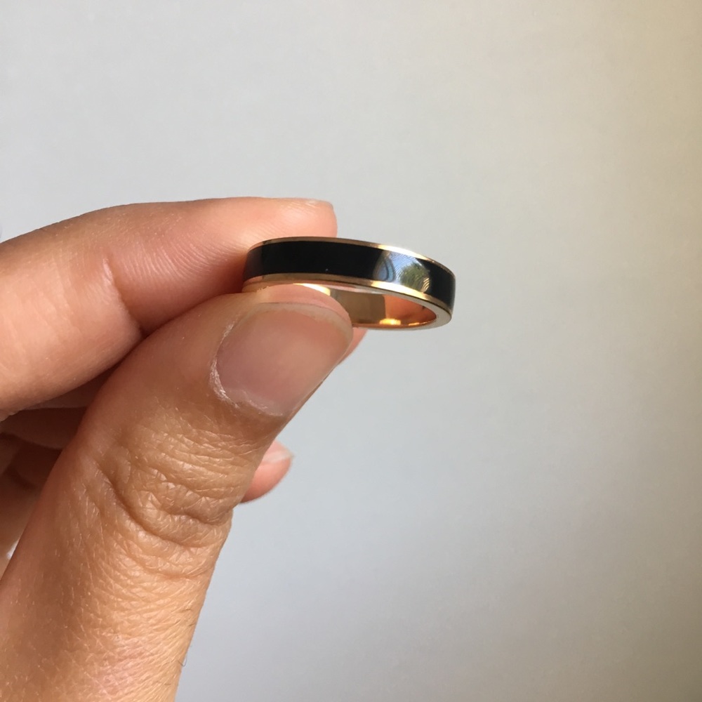 Black and gold ring
